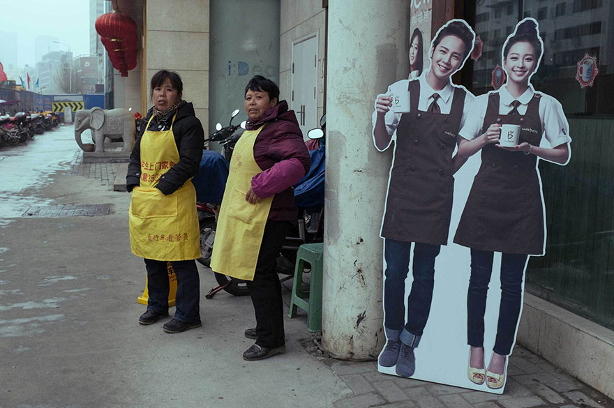 self-taught-perfectly-timed-street-photography-china-tao-liu-48
